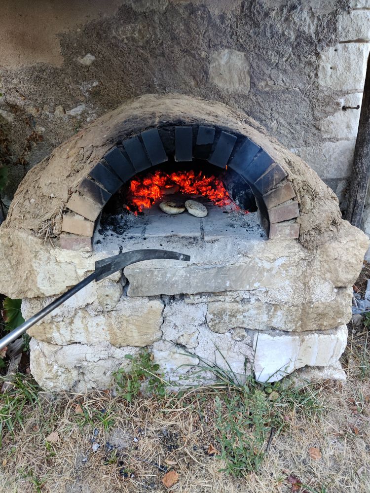 bread oven with fouée